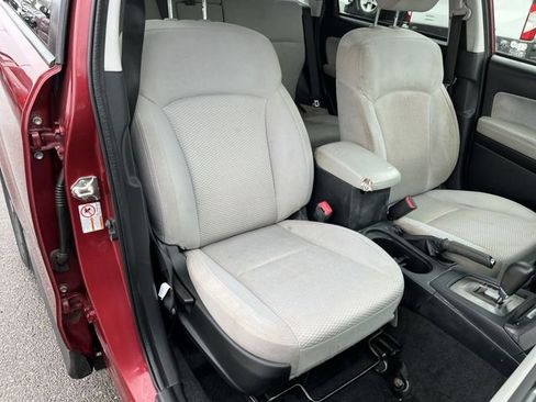 Used 2018 Subaru Forester 2.5i Premium w/ All-Weather Package AWD/4WD image 26