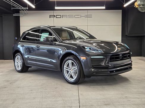 Certified 2026 Porsche Macan AWD/4WD image 29