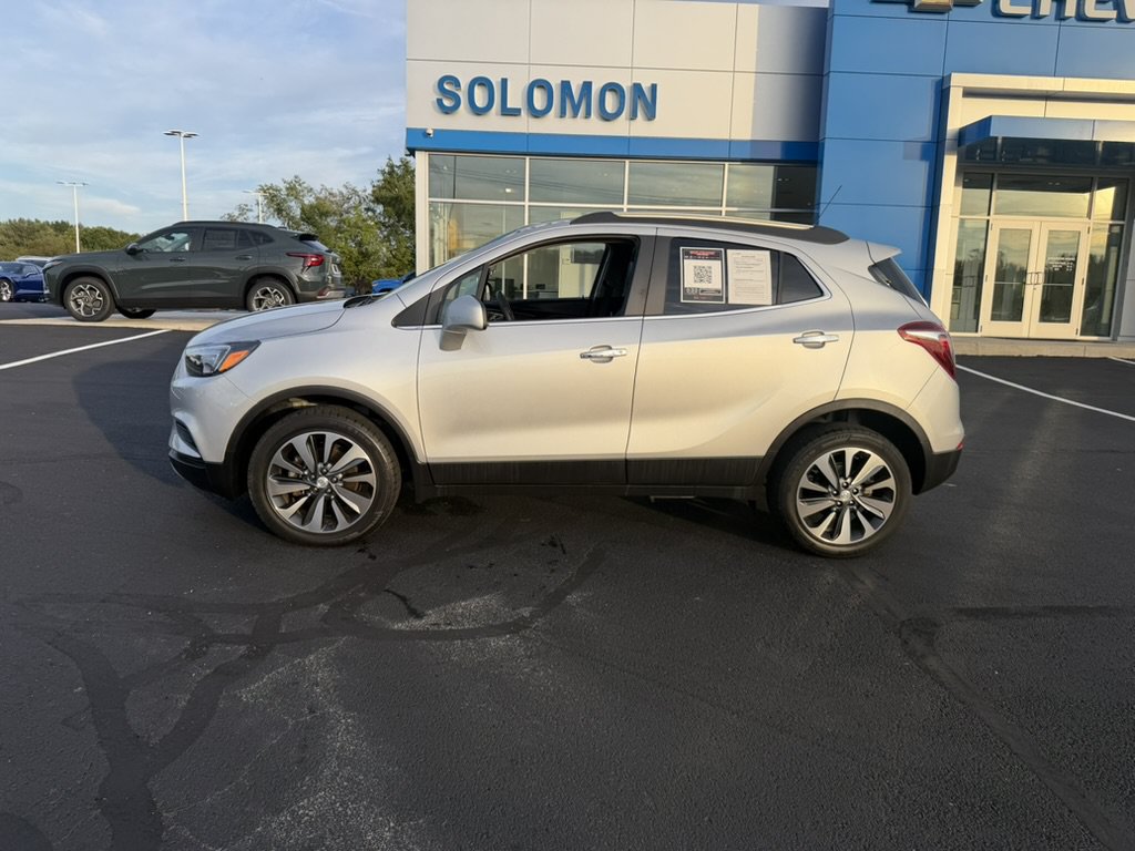 Certified 2022 Buick Encore Preferred AWD/4WD image 3