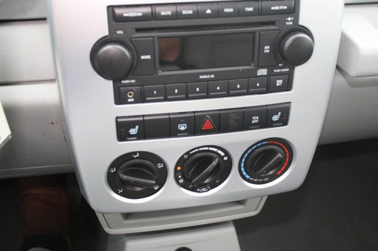 Used 2010 Chrysler PT Cruiser w/ Convenience Group FWD image 10