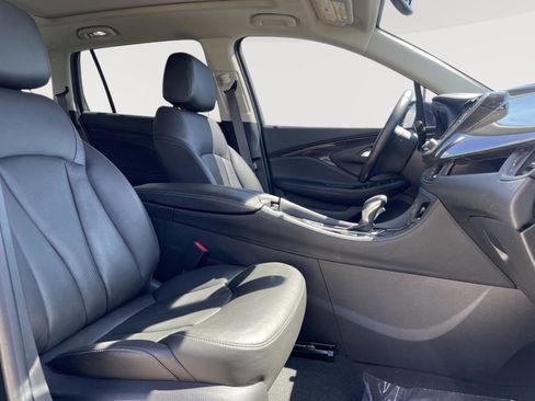 Used 2020 Buick Envision Premium w/ Driver Confidence Package image 10