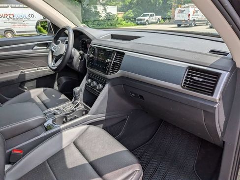 Used 2023 Volkswagen Atlas SEL R-Line AWD/4WD image 32