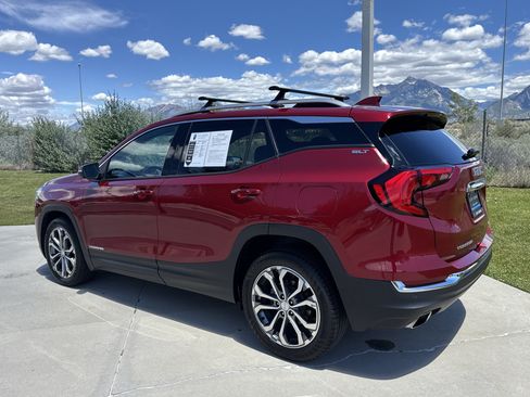 Used 2020 GMC Terrain SLT w/ Preferred Package AWD/4WD image 3