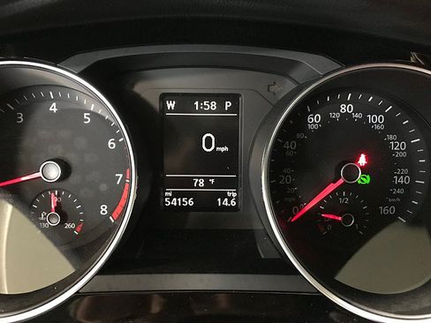 Used 2018 Volkswagen Jetta SEL FWD image 22