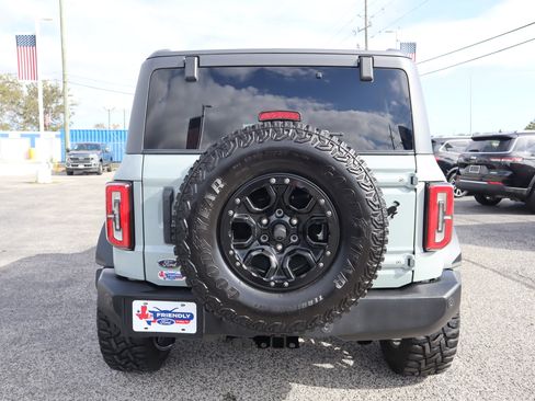 Used 2023 Ford Bronco Wildtrak image 3