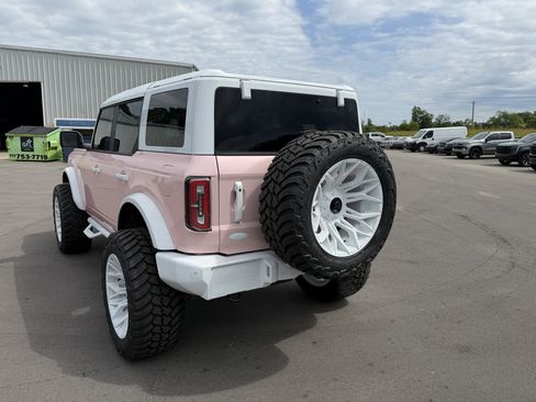 Used 2025 Ford Bronco Outer Banks AWD/4WD image 3