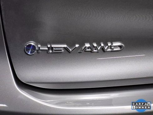 Used 2025 Toyota Crown XLE image 6