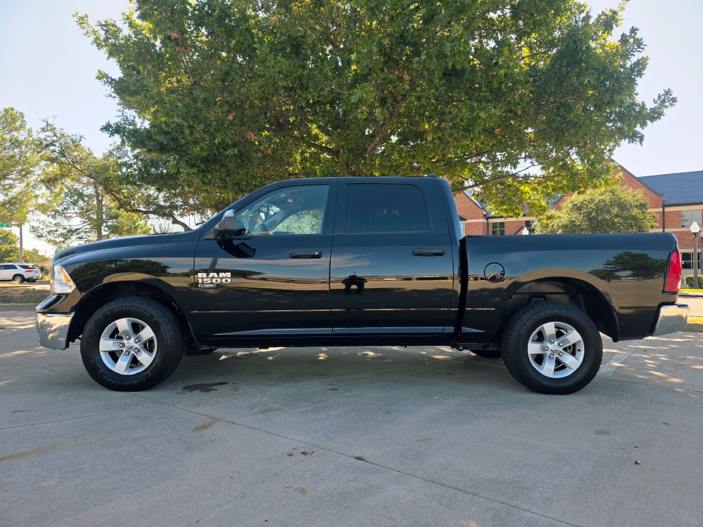 Used 2023 RAM 1500 Classic SLT w/ Trailer & Traction Group AWD/4WD image 18