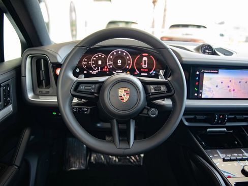 New 2026 Porsche Cayenne Coupe AWD/4WD image 20