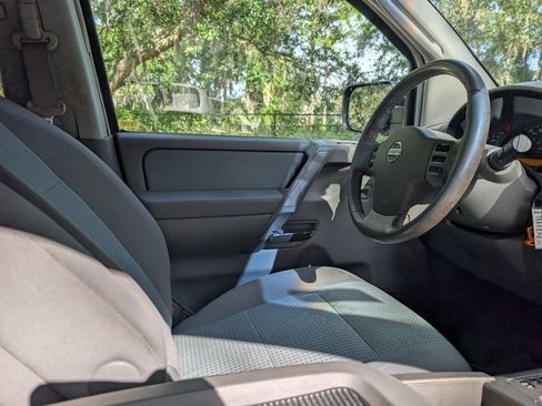 Used 2005 Nissan Titan SE w/ (W01) Utility Bed Pkg RWD image 10