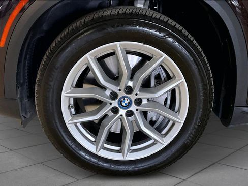 Used 2023 BMW X5 xDrive45e w/ Executive Package image 11