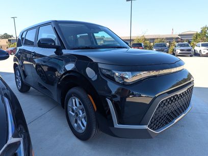 New 2025 Kia Soul LX