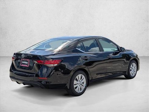 Used 2025 Nissan Sentra S image 2