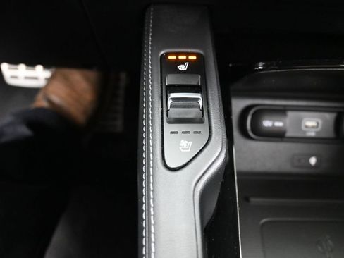 Used 2022 Kia Telluride SX w/ SX Prestige Package AWD/4WD image 16
