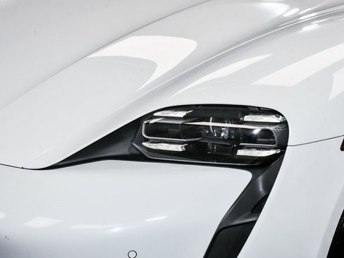 Used 2022 Porsche Taycan image 63