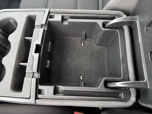 Used 2019 Chevrolet Silverado 1500 LT w/ All Star Edition image 18