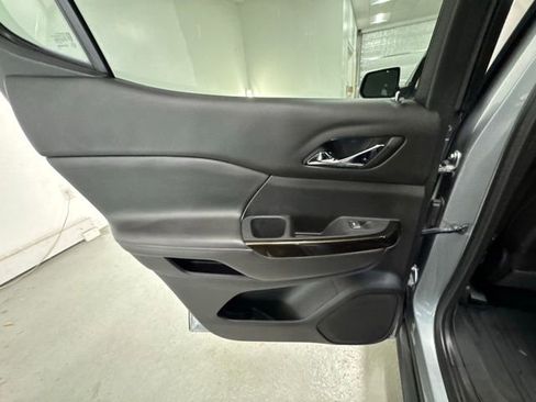 Certified 2023 GMC Acadia AT4 w/ Technology Package image 9