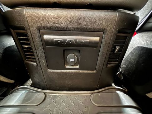 Used 2015 RAM 1500 Big Horn AWD/4WD image 16
