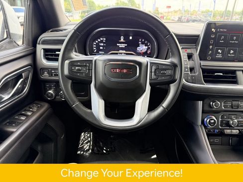 Used 2023 GMC Yukon XL SLT AWD/4WD image 11