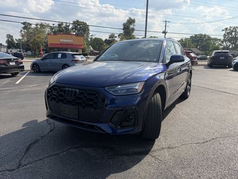 Used 2023 Audi Q5 2.0T Premium Plus w/ Premium Plus Package AWD/4WD image 2