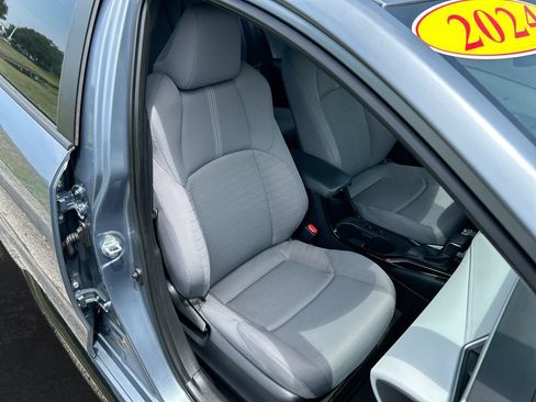 Certified 2024 Toyota Corolla SE FWD image 31