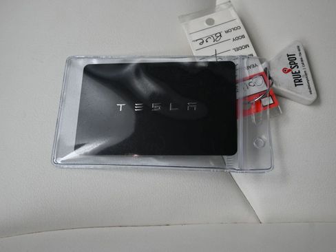 Used 2020 Tesla Model Y Performance image 36