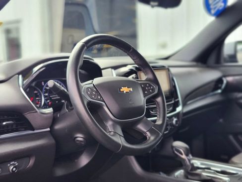 Used 2023 Chevrolet Traverse High Country AWD/4WD image 19