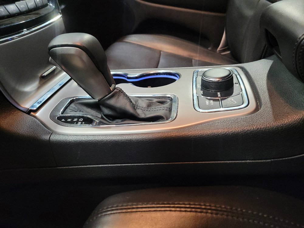 Used 2019 Jeep Grand Cherokee Limited w/ Luxury Group II AWD/4WD image 26