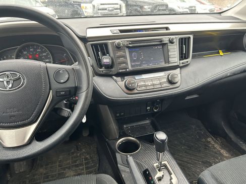 Used 2014 Toyota RAV4 XLE image 13
