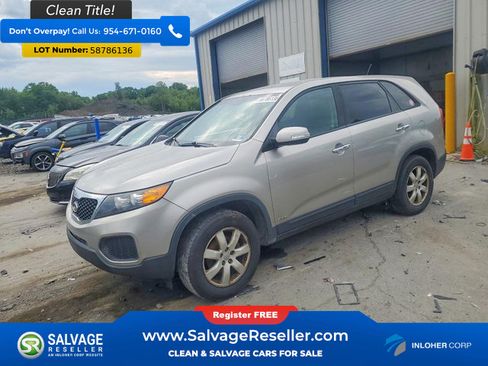 Used 2013 Kia Sorento LX w/ Third Row Pkg AWD/4WD image 1
