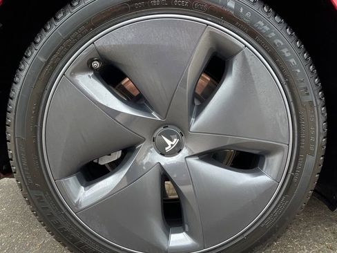 Used 2018 Tesla Model 3 Long Range image 16