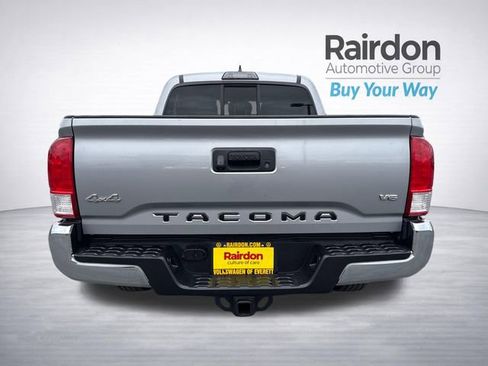 Used 2017 Toyota Tacoma SR5 w/ Tow Package image 8