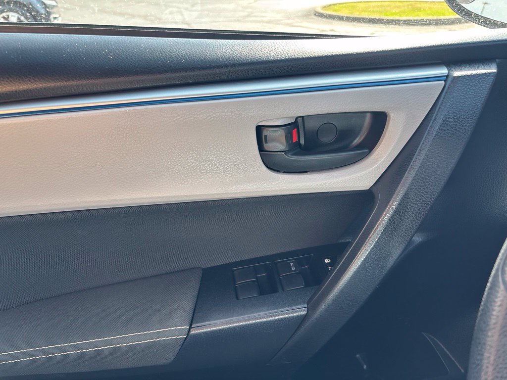 Used 2014 Toyota Corolla LE FWD image 20