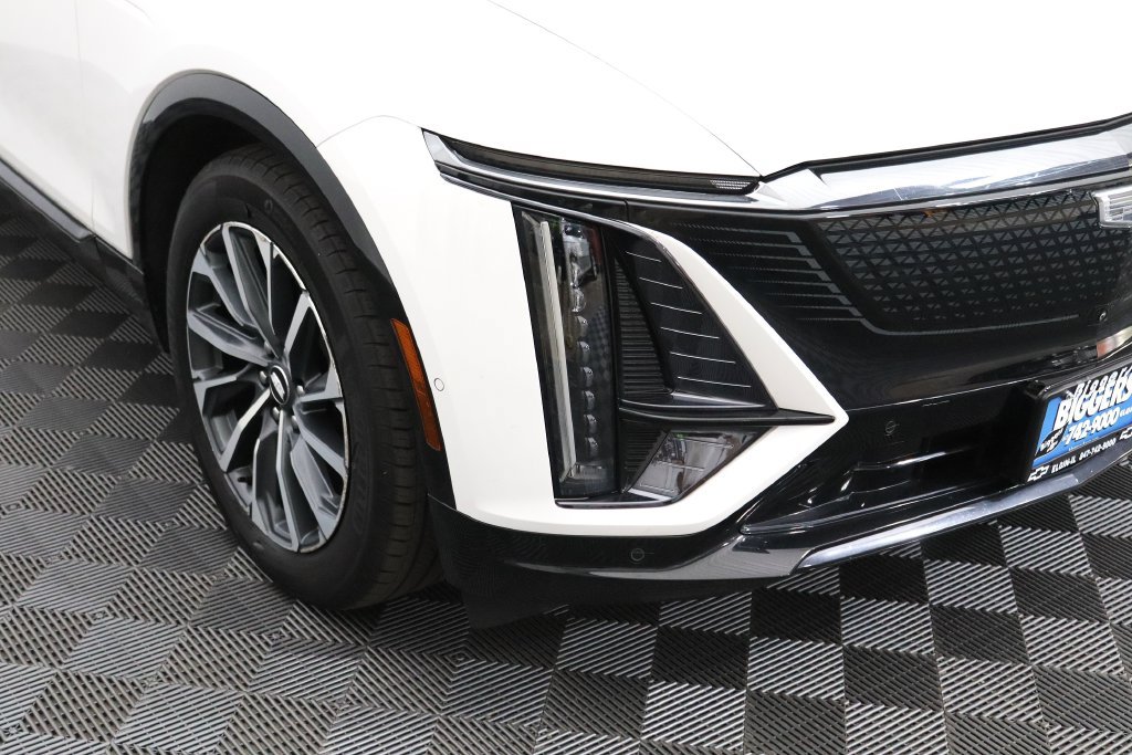 Certified 2024 Cadillac Lyriq Sport AWD/4WD image 11