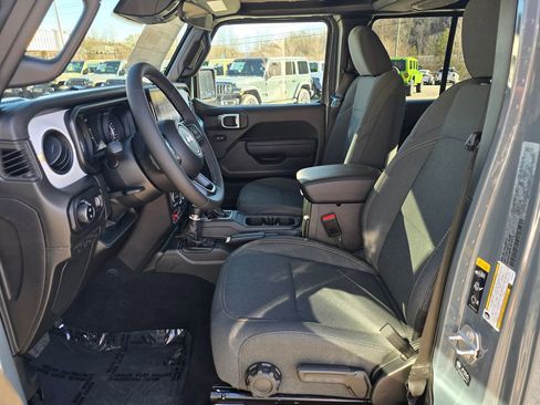 New 2026 Jeep Gladiator Willys image 6