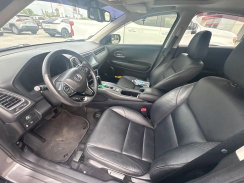 Used 2017 Honda HR-V EX-L image 2