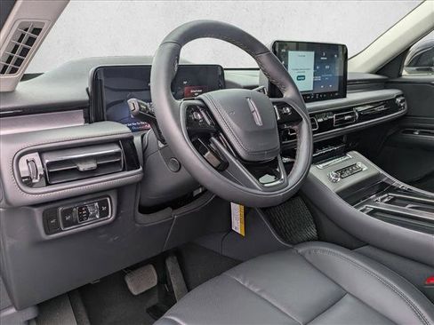New 2026 Lincoln Aviator 2WD image 3
