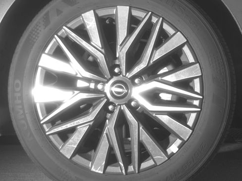 Used 2025 Nissan Altima 2.5 SV FWD image 13