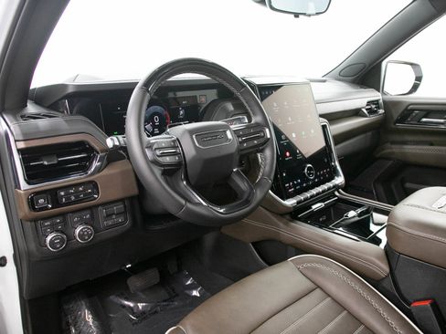 Used 2026 GMC Yukon Denali Ultimate AWD/4WD image 27