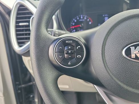Used 2020 Kia Soul LX FWD image 22