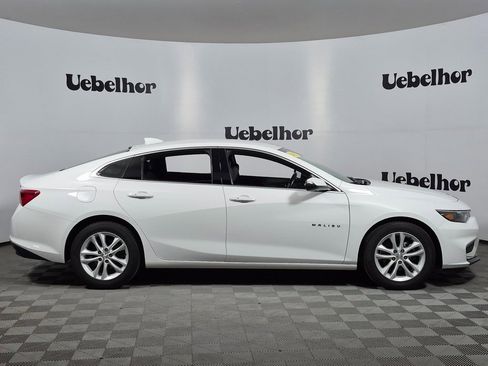 Used 2017 Chevrolet Malibu LT w/ Leather Package image 8