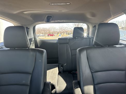 Used 2022 Honda Pilot Touring image 32