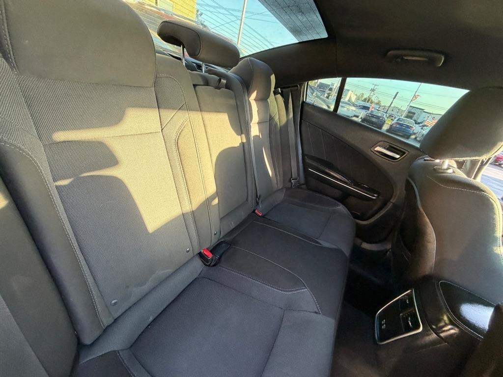 Used 2015 Dodge Charger R/T w/ Driver Confidence Group RWD image 19