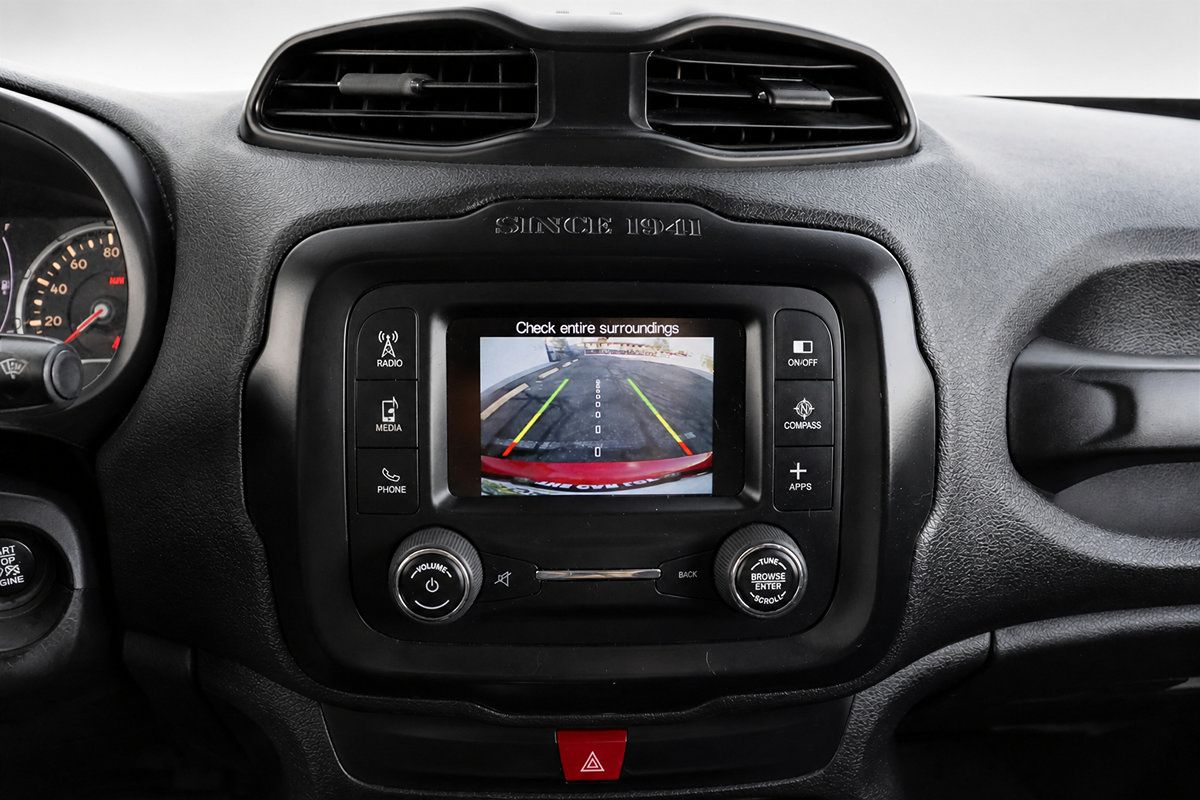Used 2017 Jeep Renegade Altitude FWD image 33