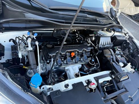 Used 2016 Honda HR-V LX image 37