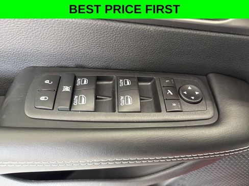 New 2027 Chrysler Pacifica Limited AWD/4WD image 25