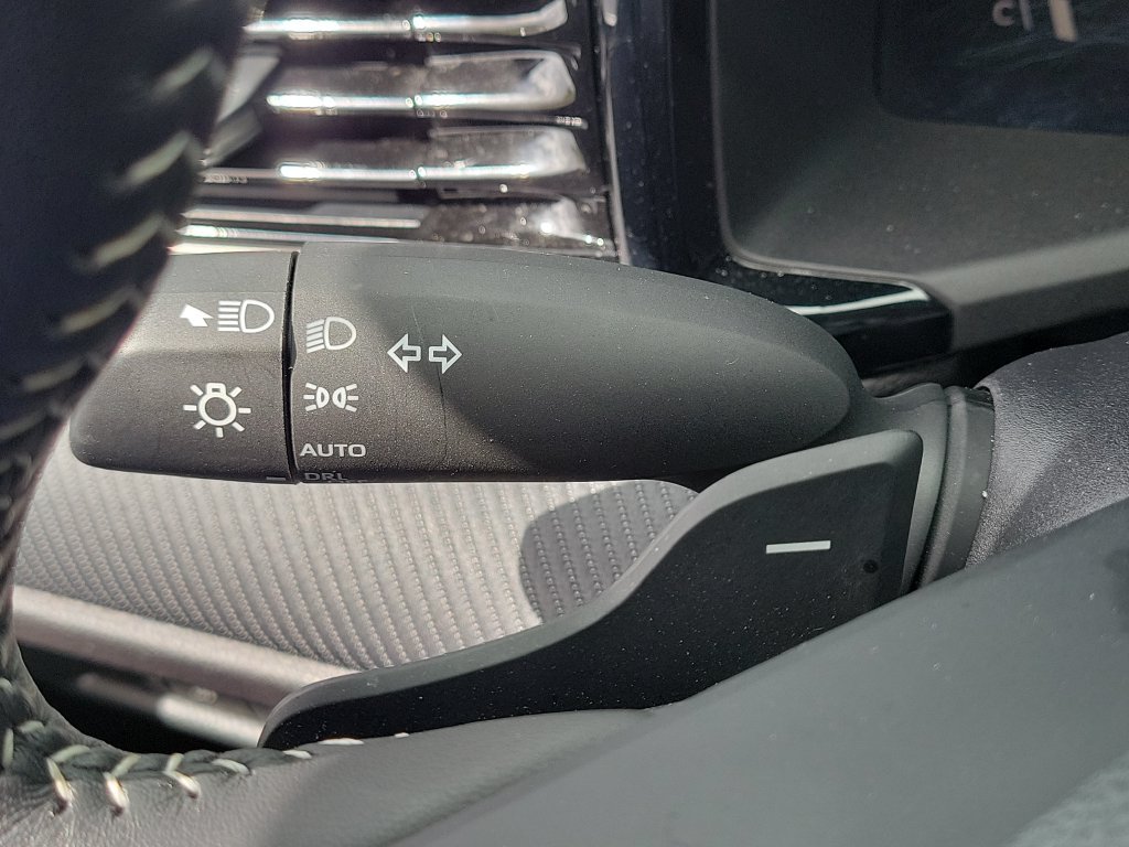 Used 2026 Toyota Camry SE w/ Multimedia Upgrade Package FWD image 11