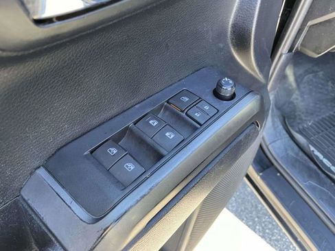 Used 2019 Toyota Tacoma TRD Sport w/ TRD Premium Sport Package image 19