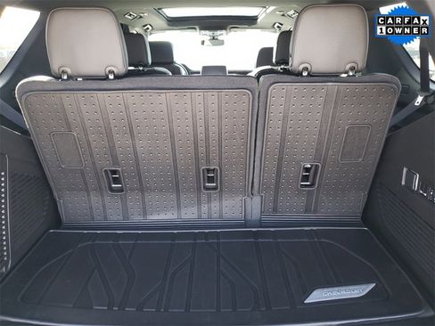 Used 2022 Chevrolet Tahoe LT w/ LT Signature Plus Package image 16