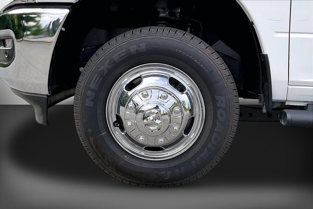 New 2026 RAM 3500 Tradesman AWD/4WD image 28